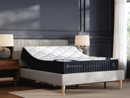 DreamCloud Classic 12 inch hybrid mattress in a bedroom