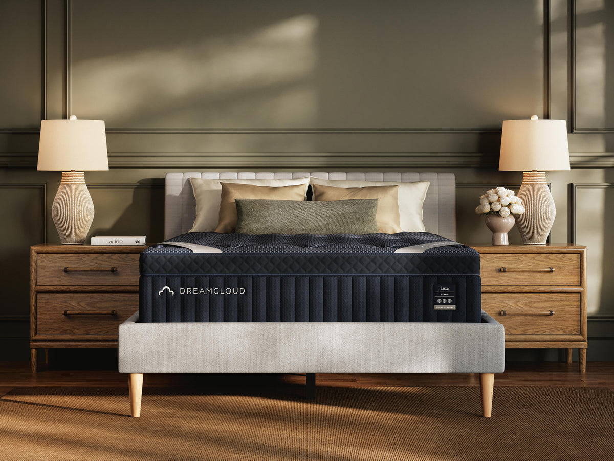 DreamCloud Luxe 14 inch hybrid mattress in a bedroom