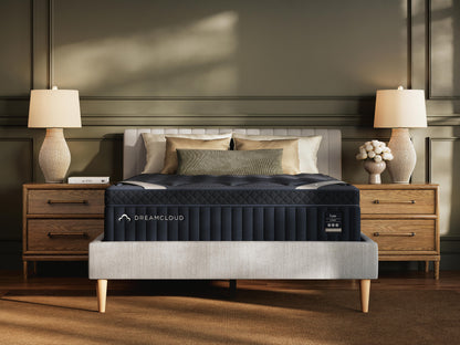 DreamCloud Luxe 14 inch hybrid mattress in a bedroom