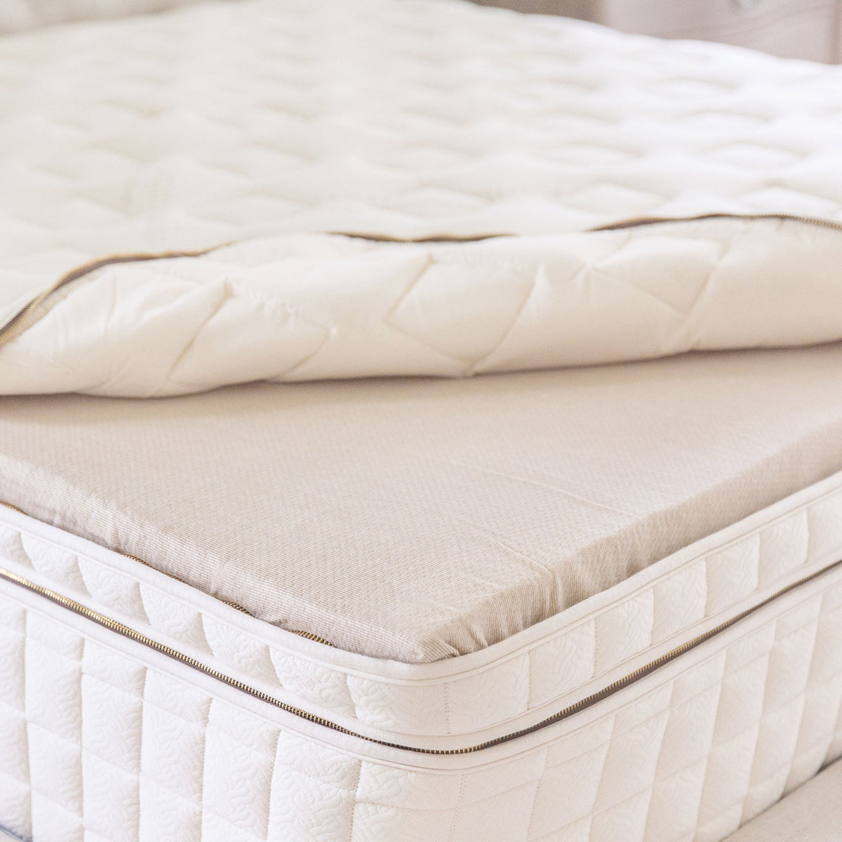 Comfort layers inside the Naturepedic EOS Pillow Top Organic Mattress