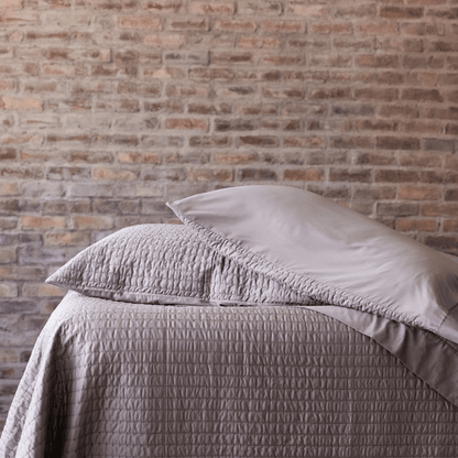 DreamFit Enhanced Bamboo Quilted Sheet Set in Gray