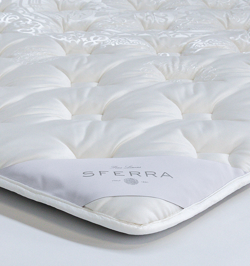 SFERRA Sonno Notte Seasonal Mattress Topper