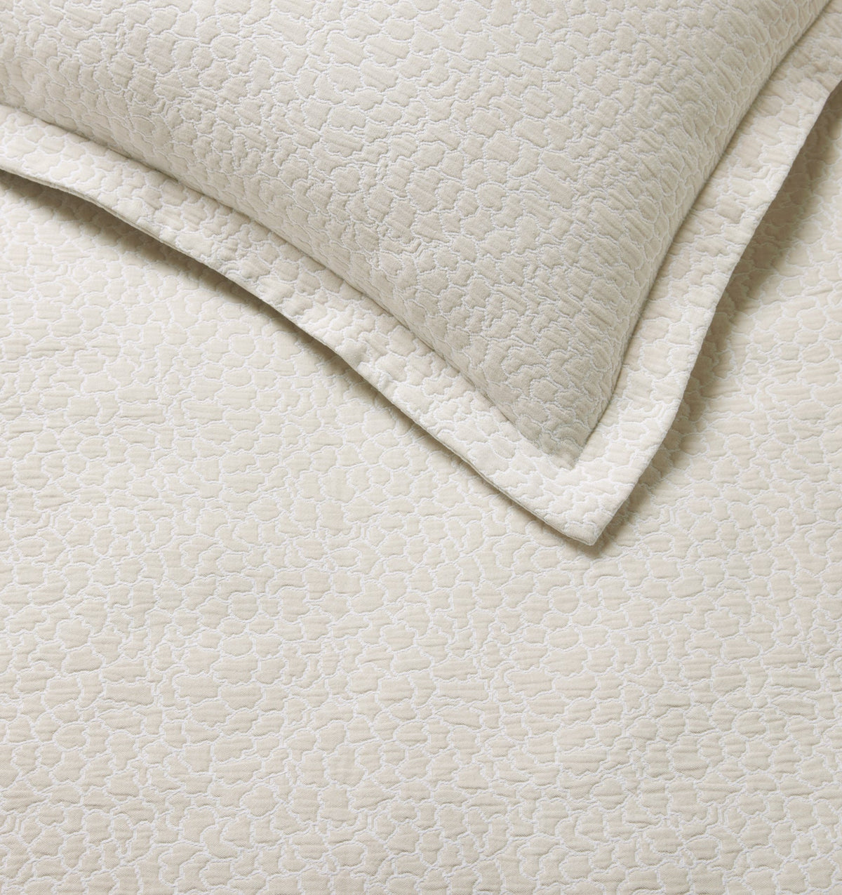 SFERRA Aurelia Coverlet - view 6