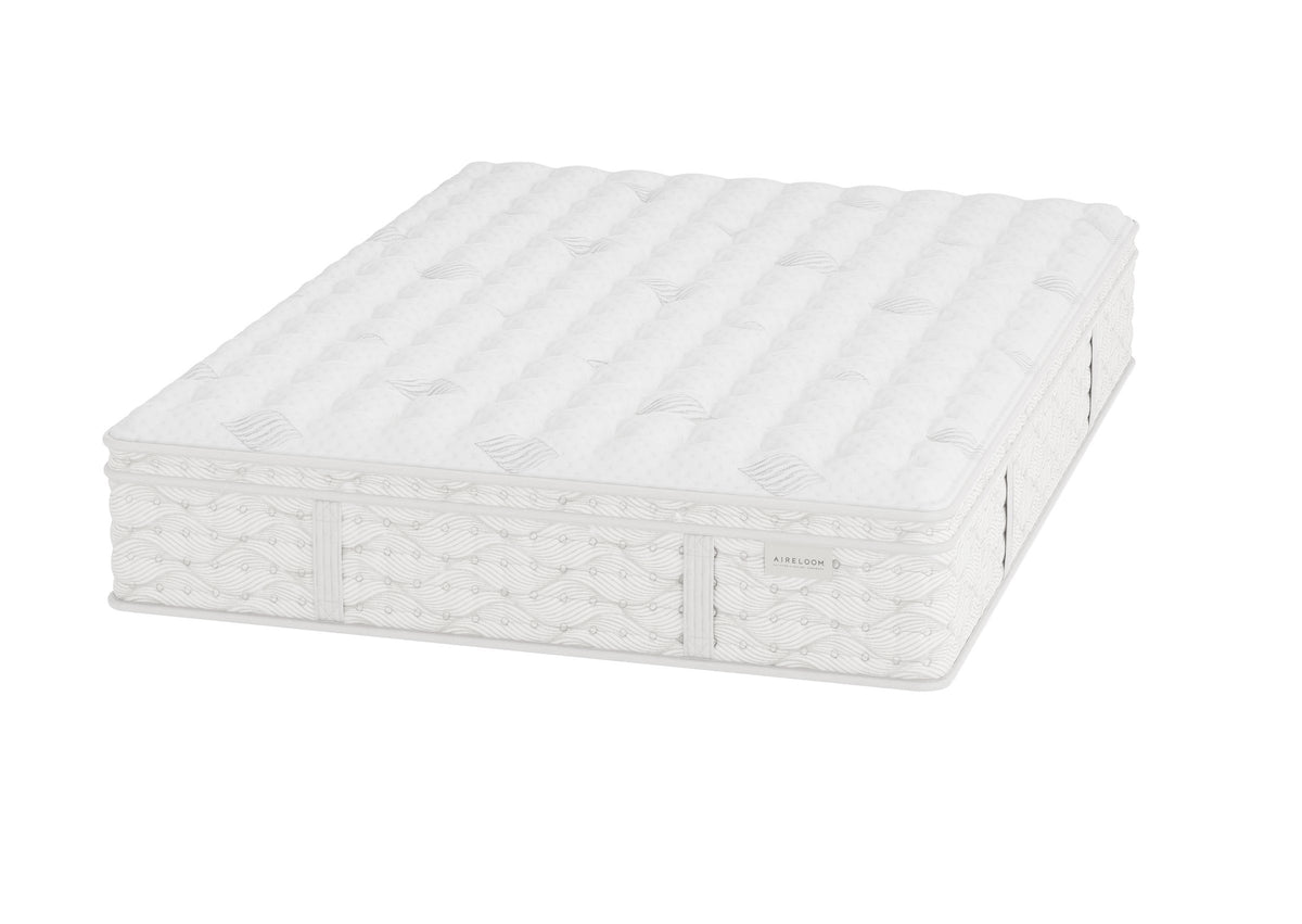 Colchão Aireloom Preferred Timeless Odyssey Euro Top Plush, vista de três quartos
