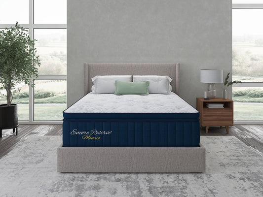 Colchão Sherwood Bedding Monaco 2.0 Soft Pillow Top em um quarto decorado