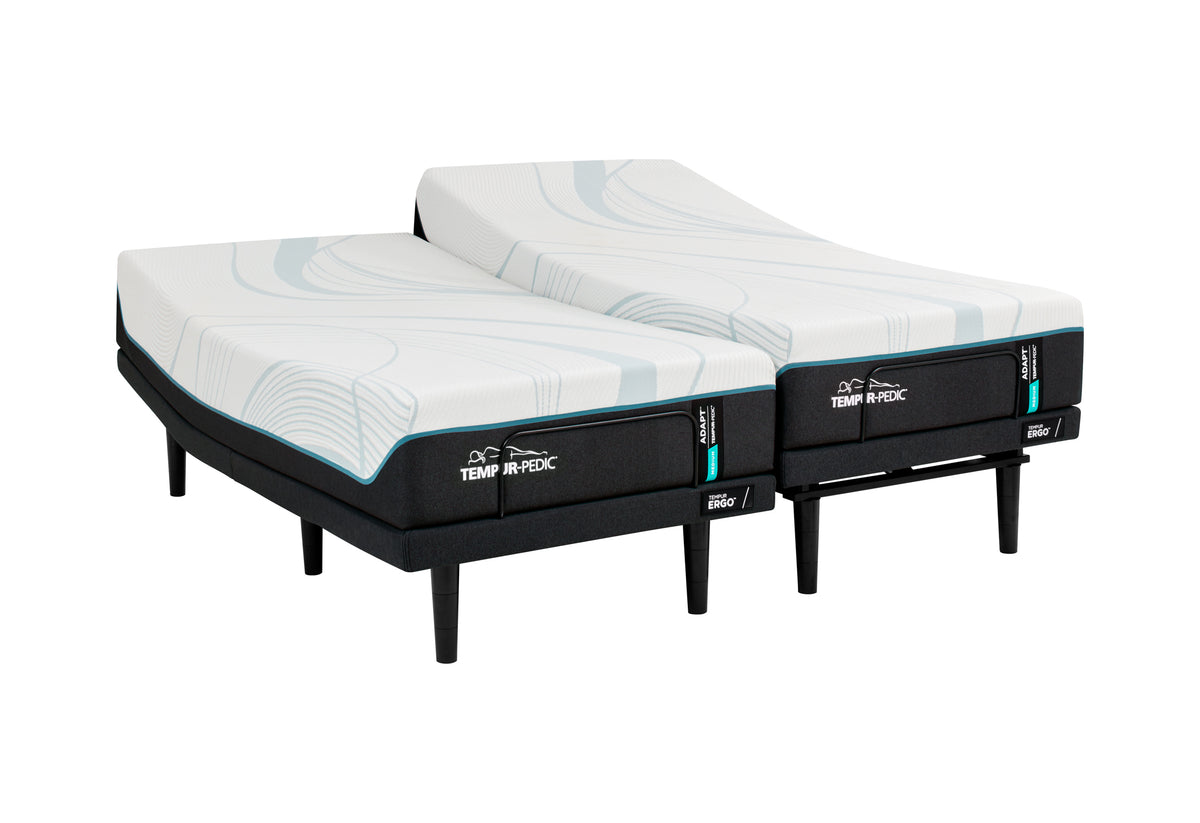 Tempur-Pedic Adapt 2.0 Medium mattress, three-quarter view