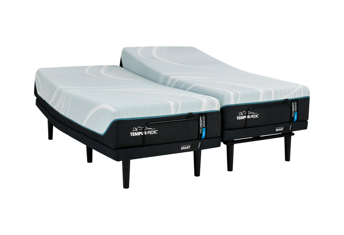Colchão Tempur-Pedic ProAdapt 2.0 Soft sobre uma base ajustável Ergo, vista de três quartos