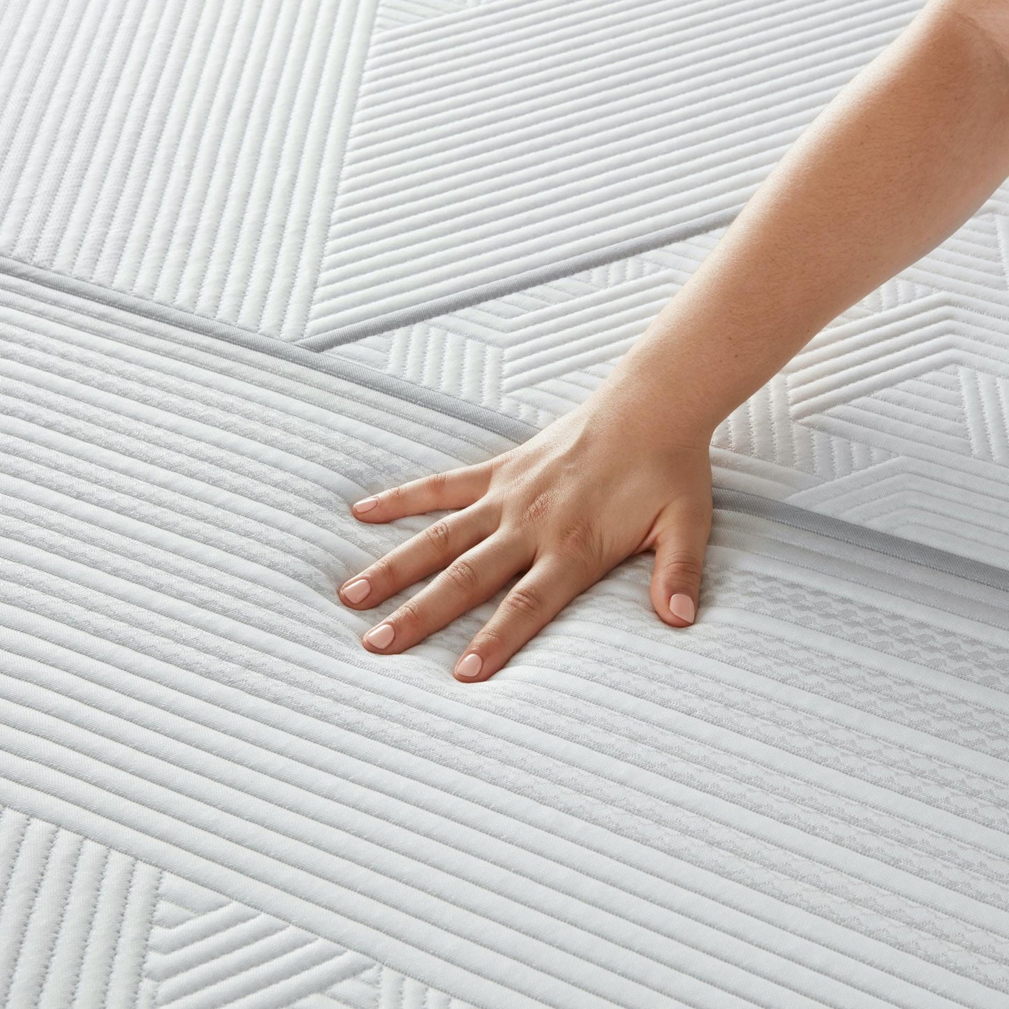 Serta iComfort CF1000 Hybrid Medium  12" KING MATTRESS