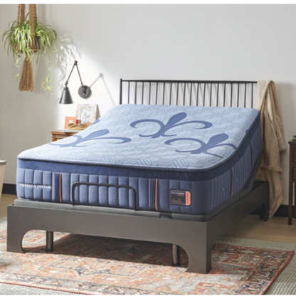 Stearns & Foster Lux Hybrid 14.5" Plush Mattress